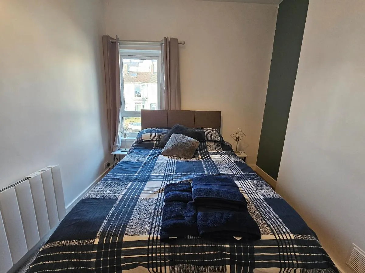 Cozy Corner - 2 Bedroom Apartment Swansea