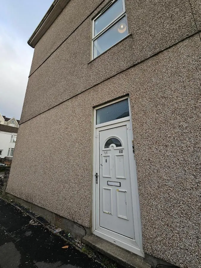 Cozy Corner - 2 Bedroom Apartment Swansea